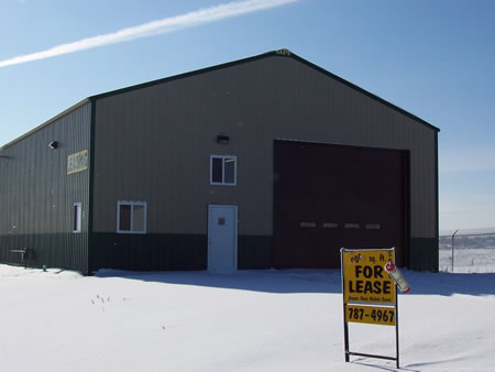 2500 SF. Heated, office, restroom. 18' ceilings. Secured area. Exit 51.